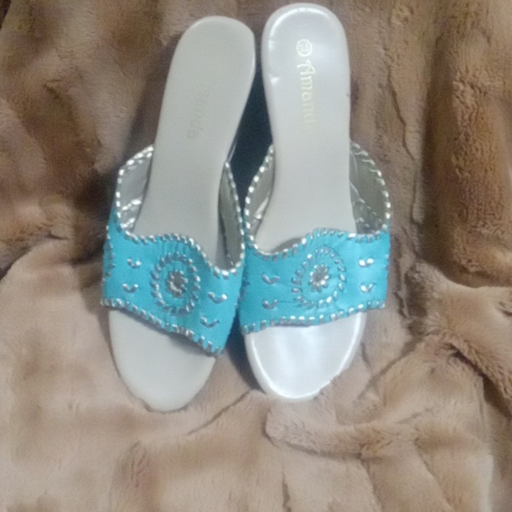 Shoes - Picture 4 of 4